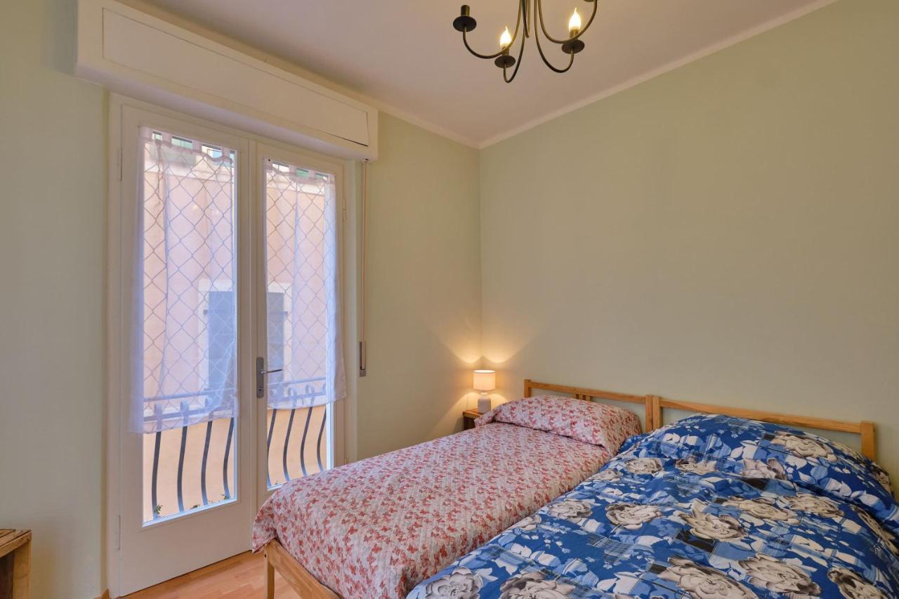 Apartmentsgarda - Residenza Dei Navigatori Torri Del Benaco Exterior photo