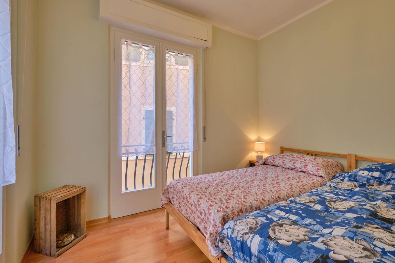 Apartmentsgarda - Residenza Dei Navigatori Torri Del Benaco Exterior photo